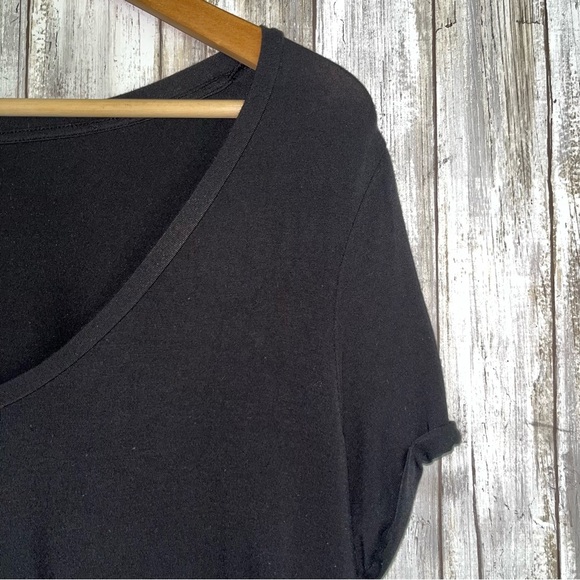 American Eagle Soft & Sexy Black Tee - Picture 2 of 4